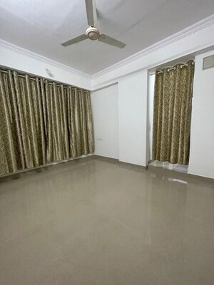 Room in 1 BHK Apartment at Fairmont Palazo, Santacruz East – for Sale