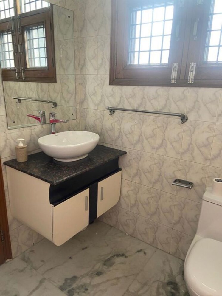Bathroom, sector 44 2 Bedroom 2250 Sq.Ft. Independent House In Sector 44 Chandigarh 9963738