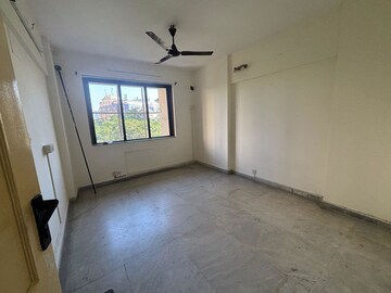 Room in 2 BHK Apartment at Lake Palace, Powai – for Rent