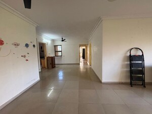 Room in 2 BHK Apartment at Lake Palace, Powai – for Rent