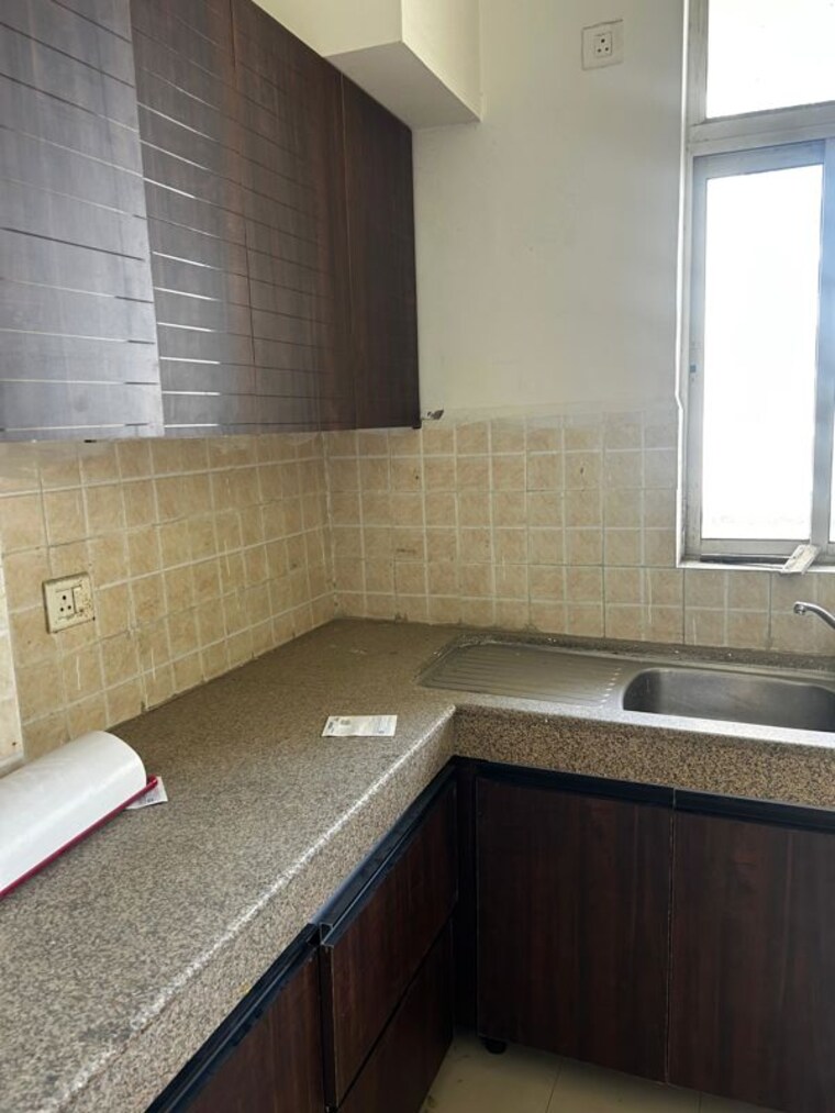 Kitchen, indiabulls-centrum-park 3.5 Bedroom 1650 Sq.Ft. Apartment In Sector 103 Gurgaon 9963753