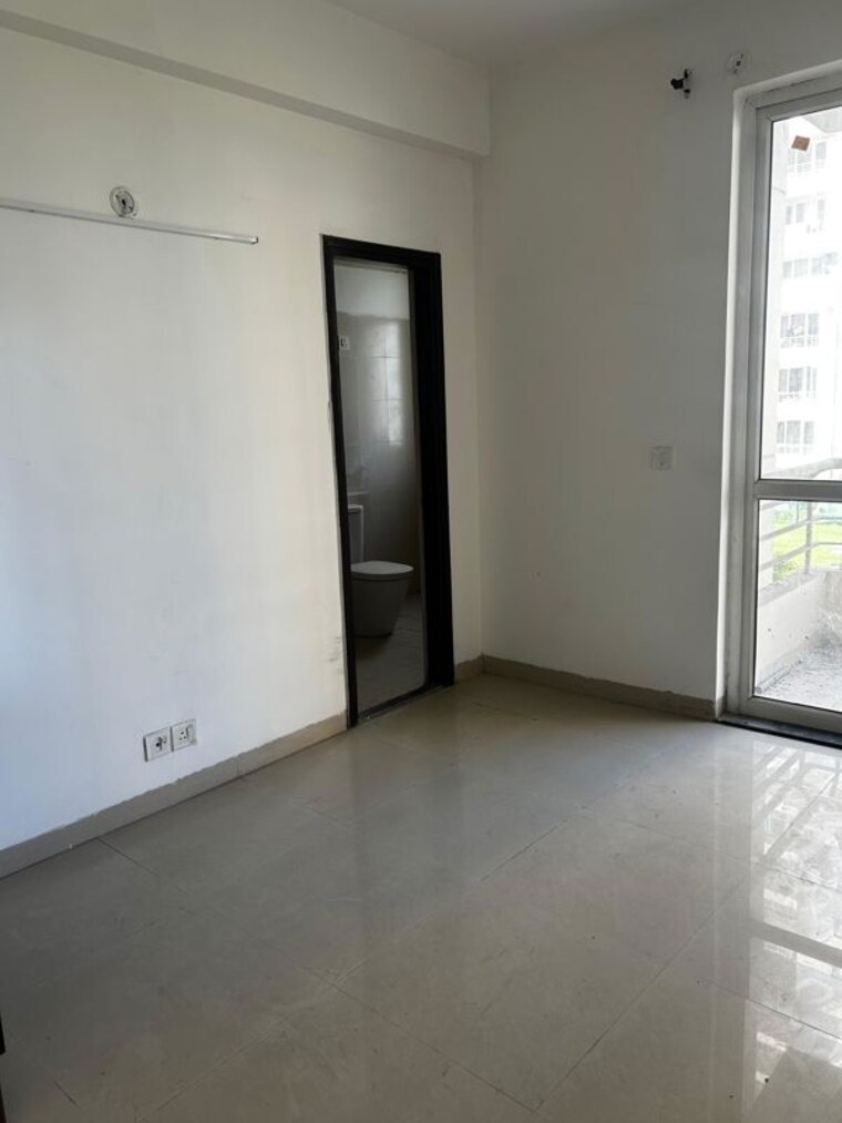 Room, indiabulls-centrum-park 3.5 Bedroom 1650 Sq.Ft. Apartment In Sector 103 Gurgaon 9963753