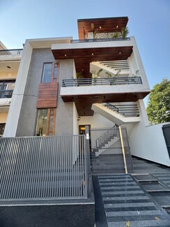 4 BHK + Study Room,Extra Room Independent House For Sale in Sunny Enclave