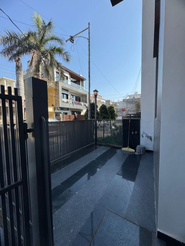 Balcony, sunny enclave 4 Bedroom 140 Sq.Yd. Independent House In Sunny Enclave Mohali 9963767