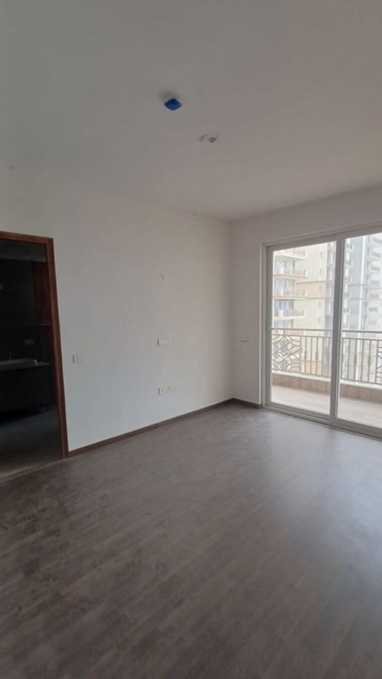 Room, sector 82 3 Bedroom 1550 Sq.Ft. Apartment In Sector 82 Mohali 9963750