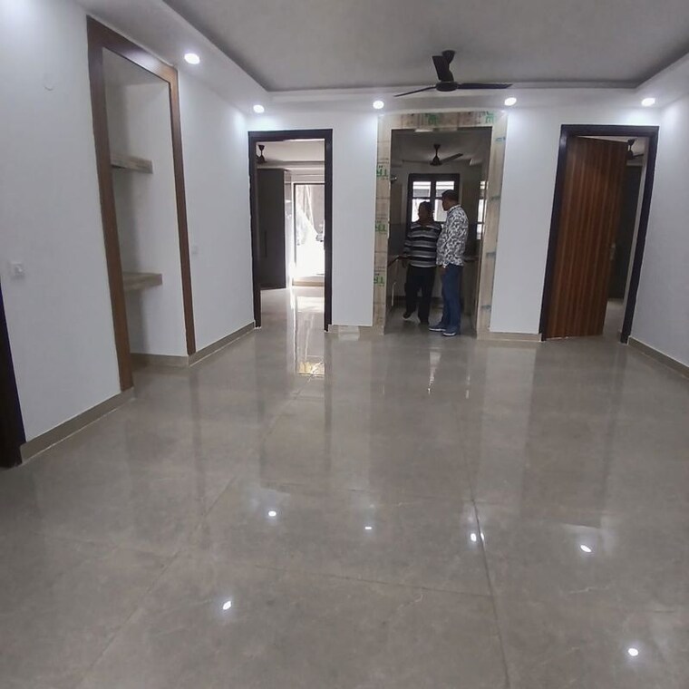 Room, sector 23 3 Bedroom 1800 Sq.Ft. Builder Floor In Sector 23 Gurgaon 9963839