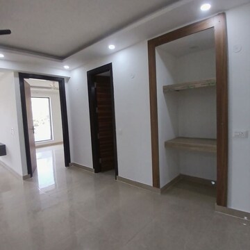 Room in 3 BHK Builder Floor at Sector 23 – for Rent
