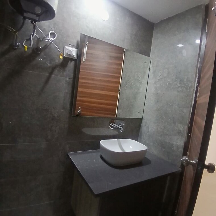 Bathroom, sector 23 3 Bedroom 1800 Sq.Ft. Builder Floor In Sector 23 Gurgaon 9963839