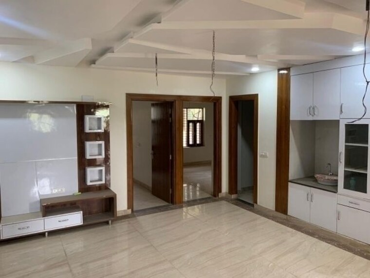 Room, sector 85 4 Bedroom 358 Sq.Ft. Builder Floor In Sector 85 Faridabad 9963828