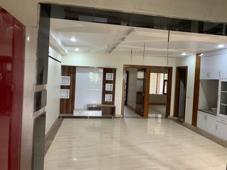 Room, sector 85 4 Bedroom 391 Sq.Ft. Builder Floor In Sector 85 Faridabad 9963838