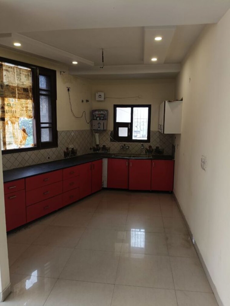 Kitchen, guru-nanak-enclave 3 Bedroom 1100 Sq.Ft. Apartment In Dhakoli Zirakpur 9963840