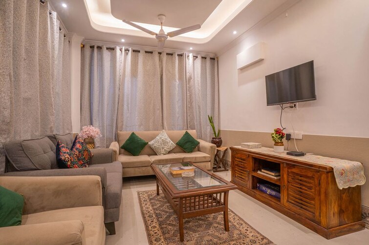 Living Room, saket 2 Bedroom 150 Sq.Yd. Builder Floor In Saket Delhi 9963926