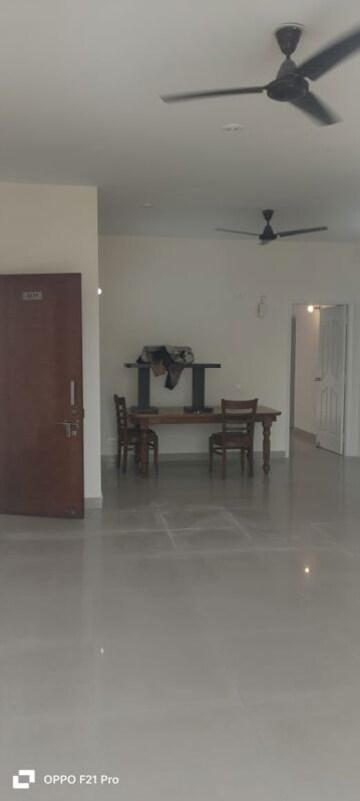 Room in 3 BHK Builder Floor at Roots Courtyard, Sector 48 – for Rent