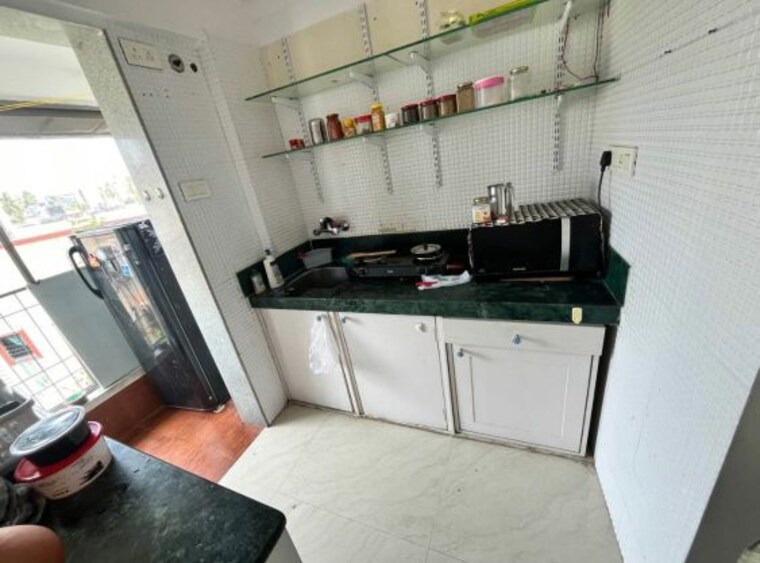 Team Area, juhu-scheme 4 Bedroom 2400 Sq.Ft. Apartment In Juhu Mumbai 9963941