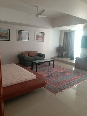 Bedroom in 4 BHK Apartment at Juhu Scheme, Juhu – for Rent