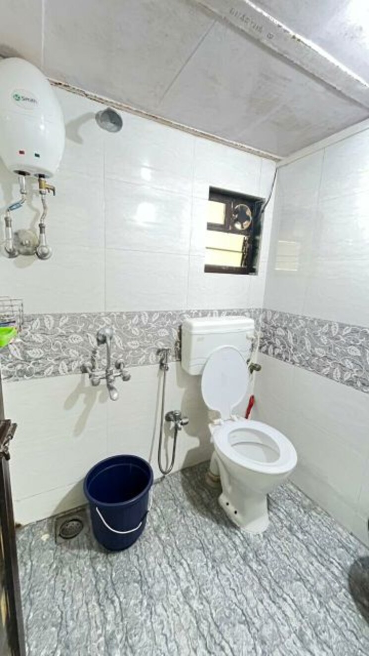 Bathroom, juhu-scheme 4 Bedroom 2400 Sq.Ft. Apartment In Juhu Mumbai 9963941