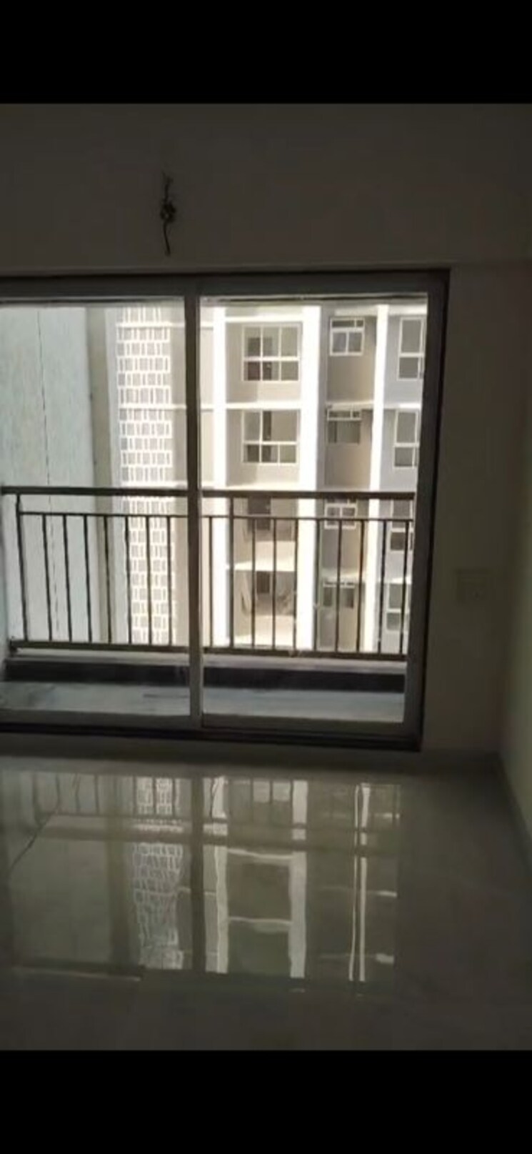 Room, metropolis-bayside 1 Bedroom 470 Sq.Ft. Apartment In Kasarvadavali Thane 9963965