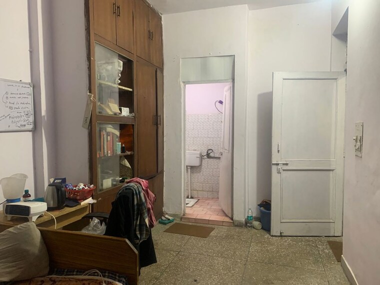 Other, katwaria sarai 1 RK 350 Sq.Ft. Apartment In Katwaria Sarai Delhi 9963970