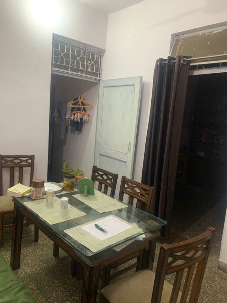 Dining area, katwaria sarai 1 RK 350 Sq.Ft. Apartment In Katwaria Sarai Delhi 9963970