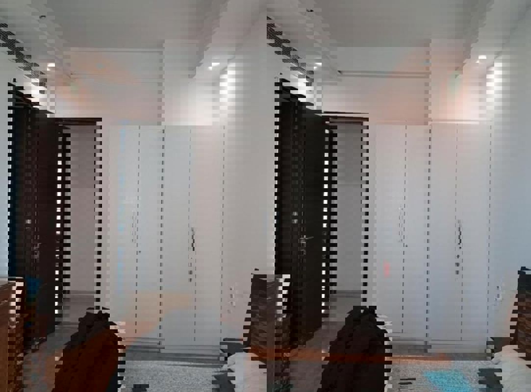 3 BHK + Servant Room 2500 Sq.Ft. Apartment in Mahagun Mezzaria