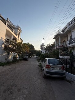 6 BHK + Pooja Room Independent House For Sale in Eldeco Udyan II