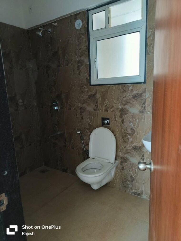 Bathroom, vtp-leonara 3 Bedroom 1011 Sq.Ft. Apartment In Mahalunge Pune 9963975