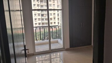 Room in 3 BHK Apartment at Amrapali Princely Estate, Sector 76 – for Sale