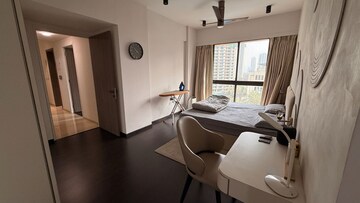 Room in 3 BHK Apartment at Lodha Sterling, Kolshet Road – for Rent