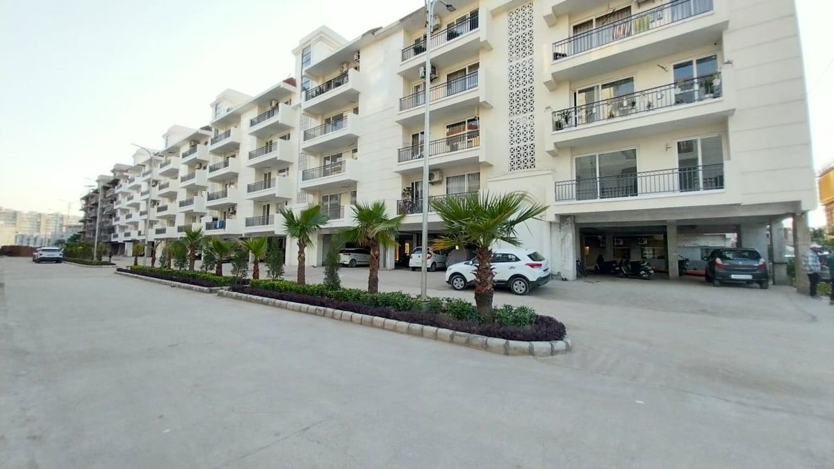 3 BHK + Pooja Room 1790 Sq.Ft. Apartment in Roseate Homes