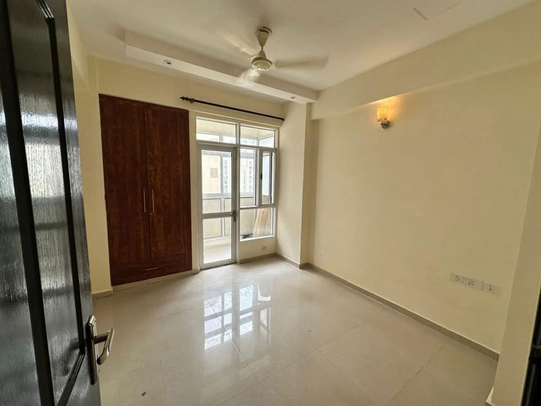 3 BHK + Pooja Room 1560 Sq.Ft. Apartment in Prateek Laurel