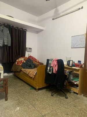 Living Room in 1 RK Apartment at Katwaria Sarai – for Rent