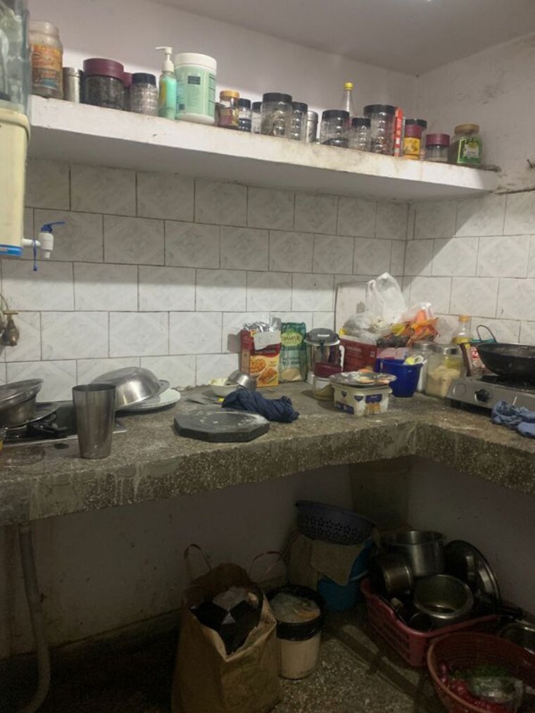 Kitchen, katwaria sarai 1 RK 350 Sq.Ft. Apartment In Katwaria Sarai Delhi 9964019
