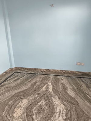 Room in 1.5 BHK Independent House at RWA Apartments Sector 71, Sector 71 – for Rent