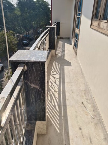 Balcony in 1.5 BHK Independent House at RWA Apartments Sector 71, Sector 71 – for Rent
