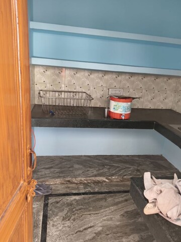 Furnished Amenities in 1.5 BHK Independent House at RWA Apartments Sector 71, Sector 71 – for Rent