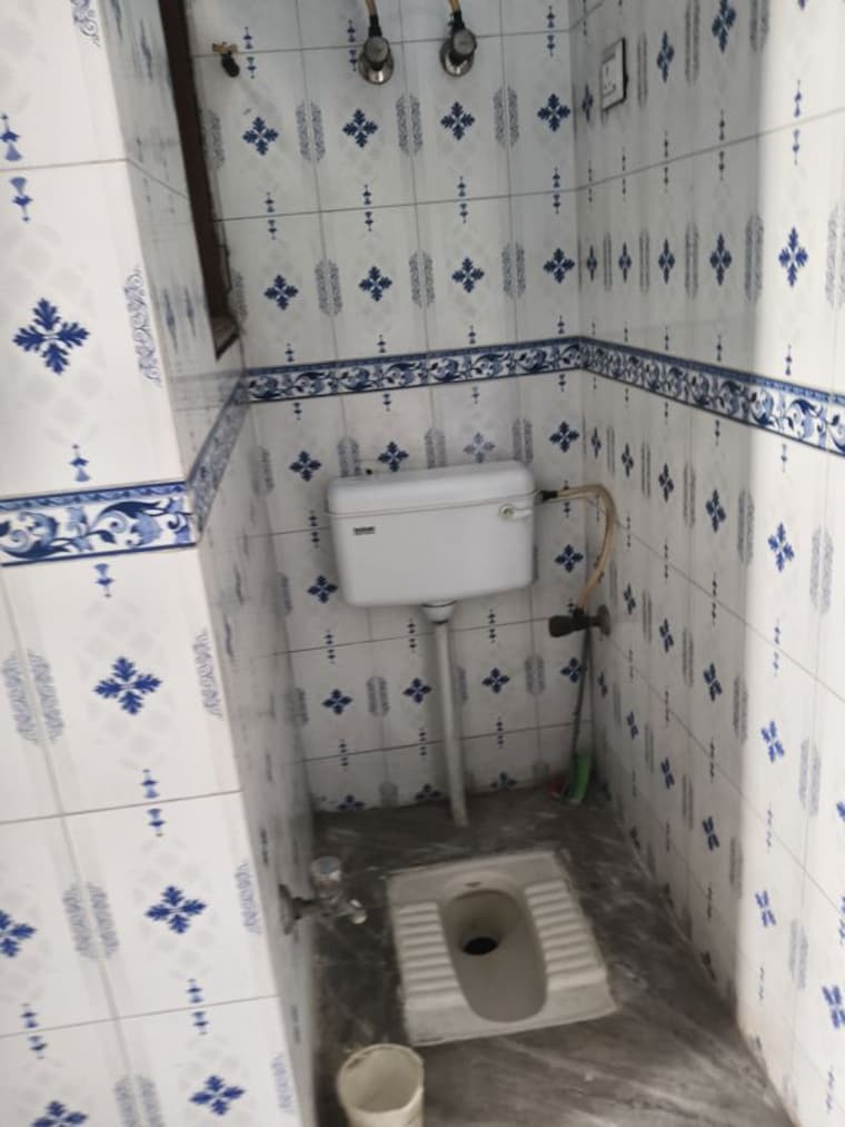 Bathroom, rwa-apartments-sector-71 1.5 Bedroom 600 Sq.Ft. Independent House In Sector 71 Noida 9964022