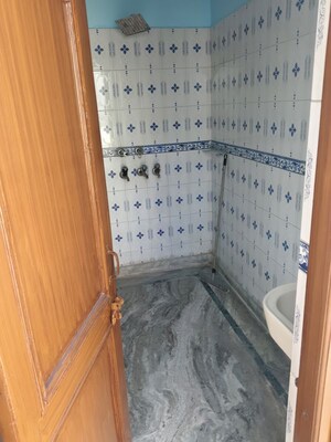 Bathroom in 1.5 BHK Independent House at RWA Apartments Sector 71, Sector 71 – for Rent