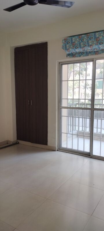 Room in 2 BHK Apartment at Aims Golf Avenue II, Sector 75 – for Rent
