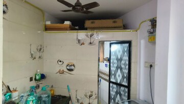 Team Area in 1 BHK Apartment at Vakola – for Rent
