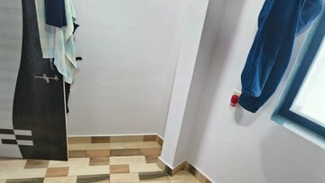 Furnished Amenities in 1 BHK Apartment at Vakola – for Rent