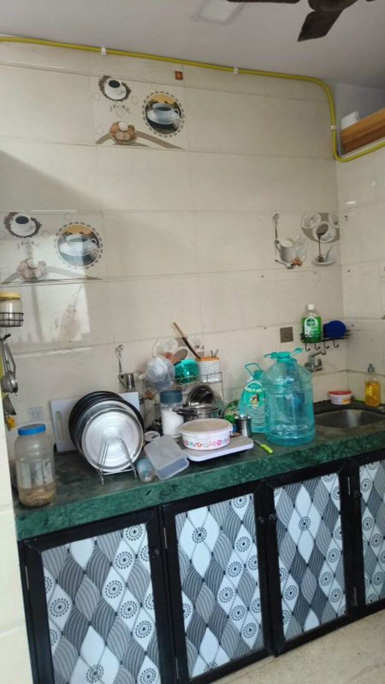 Bathroom, vakola 1 Bedroom 350 Sq.Ft. Apartment In Vakola Mumbai 9964040