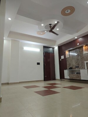 Room in 2 BHK Builder Floor at Shalimar Garden Extension ii – for Sale