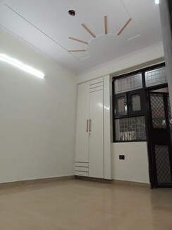 2 BHK + Pooja Room Builder Floor For Sale in Shalimar Garden Extension II