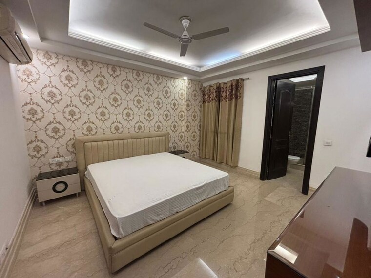 Bedroom, greater kailash ii 4 Bedroom 300 Sq.Yd. Builder Floor In Greater Kailash ii Delhi 9964057