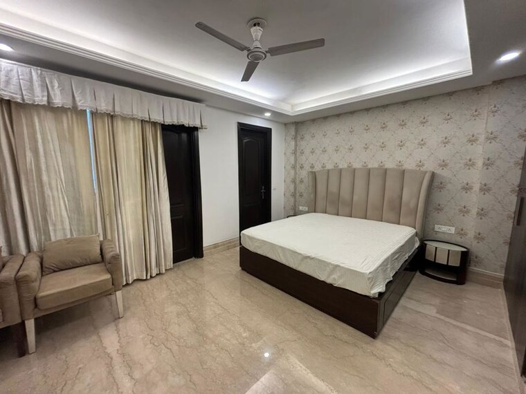 Bedroom, greater kailash ii 4 Bedroom 300 Sq.Yd. Builder Floor In Greater Kailash ii Delhi 9964057