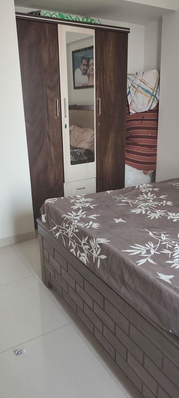 Bedroom in 1 BHK Apartment at Metropolis Aquaris Phase 2, Kasarvadavali – for Rent