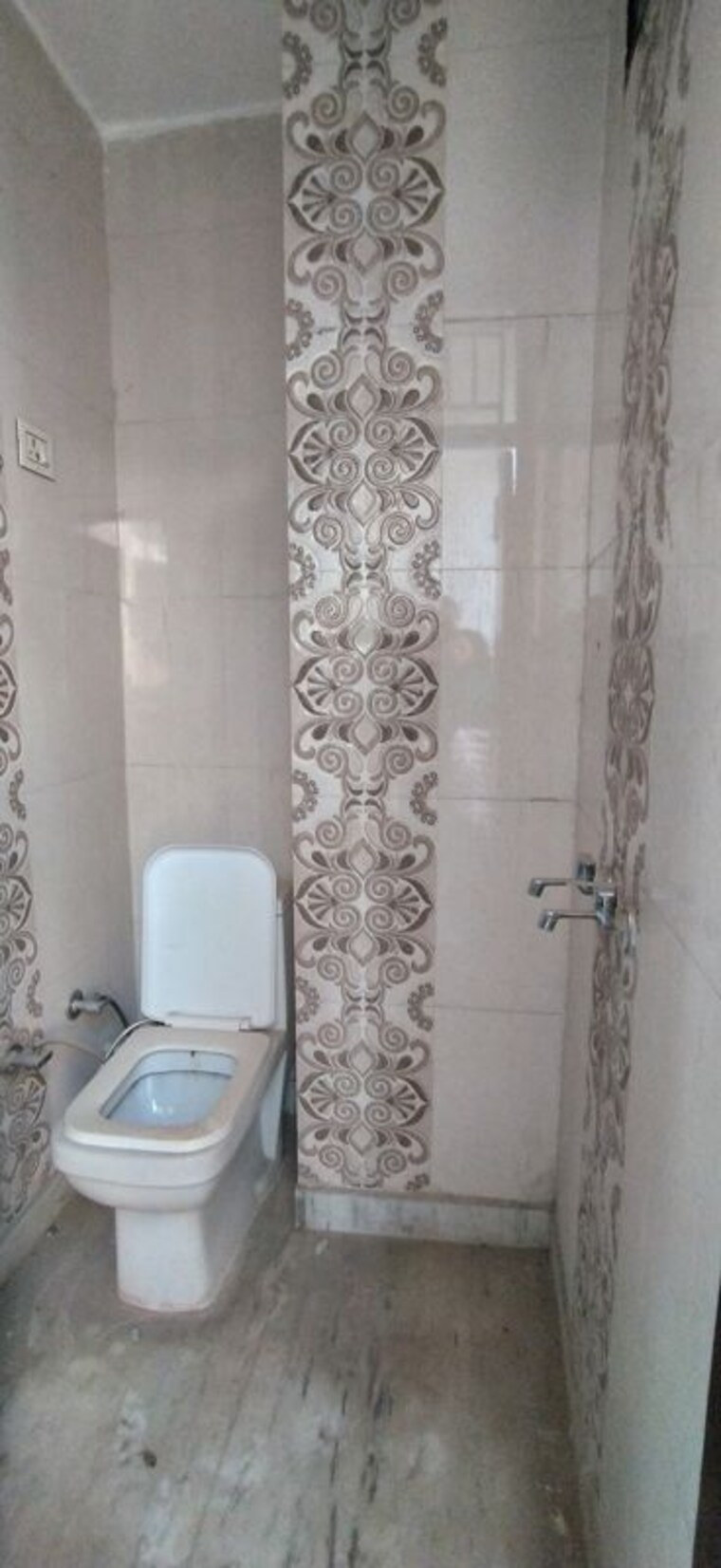 Bathroom, vipin garden 2 Bedroom 55 Sq.Yd. Builder Floor In Vipin Garden Delhi 9964085