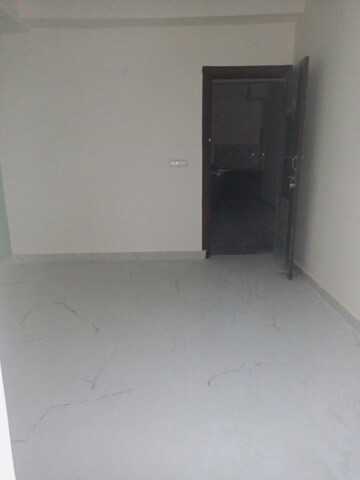 Room in 2 BHK Builder Floor at Sunshine Apartments Sector 73, Sector 73 – for Sale