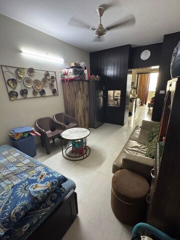 Team Area in 2 BHK Apartment at SG Andour Heights, Sector 71 – for Rent