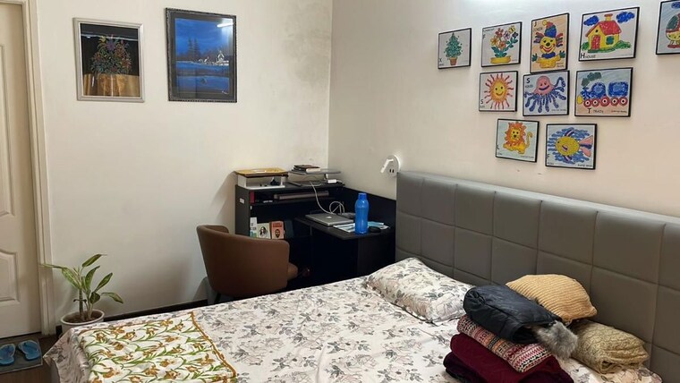 Bedroom, malwa-escon-arena 3 Bedroom 1935 Sq.Ft. Apartment In Lohgarh Zirakpur 9964110